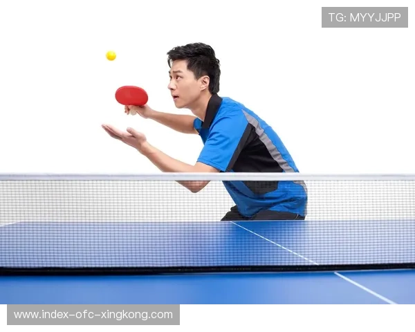 乒乓球少年发球 3 连杀！对手直接愣住