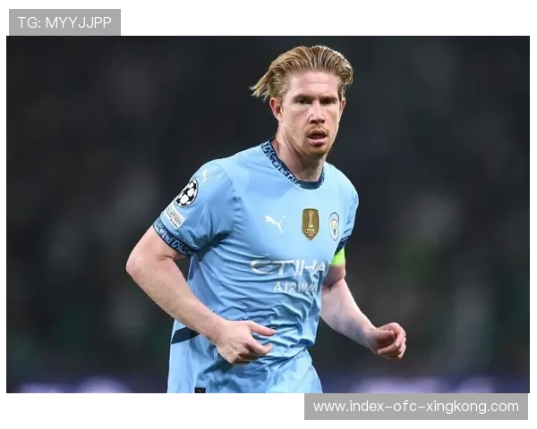 德布劳内连续转身摆脱制造节奏变化，曼城体系更加立体